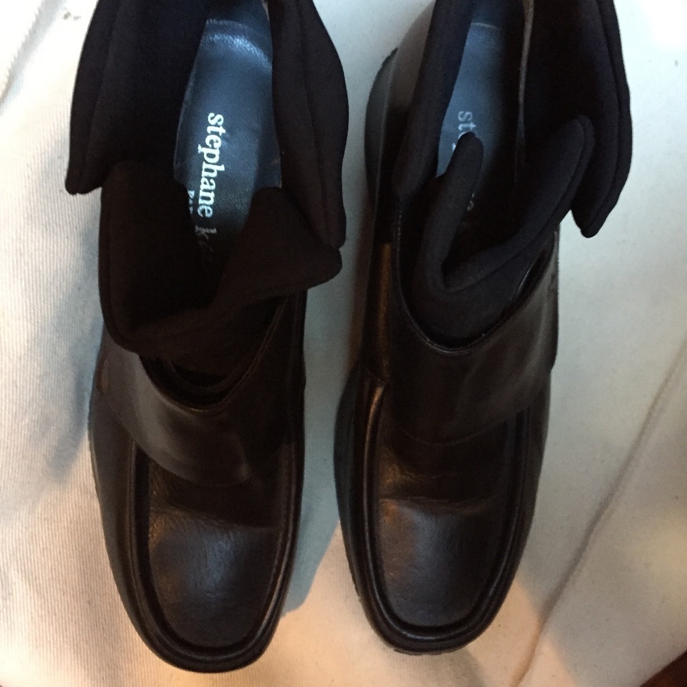 Stephane Kelian vintage never worn black booties
